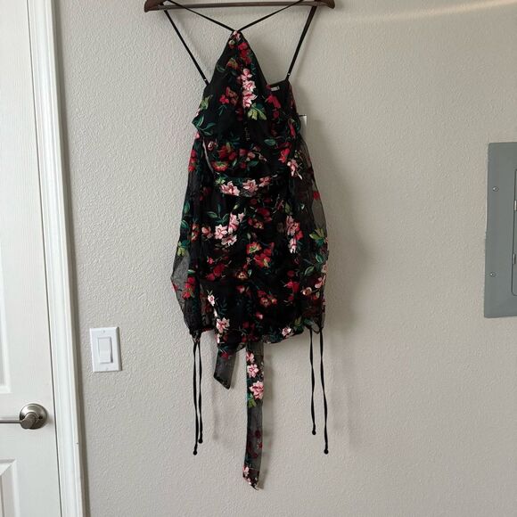 Tularosa Revolve Black Floral Embroidered Cali Mini Dress size Small - Picture 7 of 15